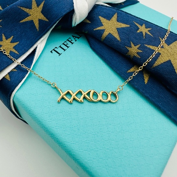 RARE Tiffany & Co. 18K Rose Gold XOXO Hugs & Kisses Necklace with Packaging